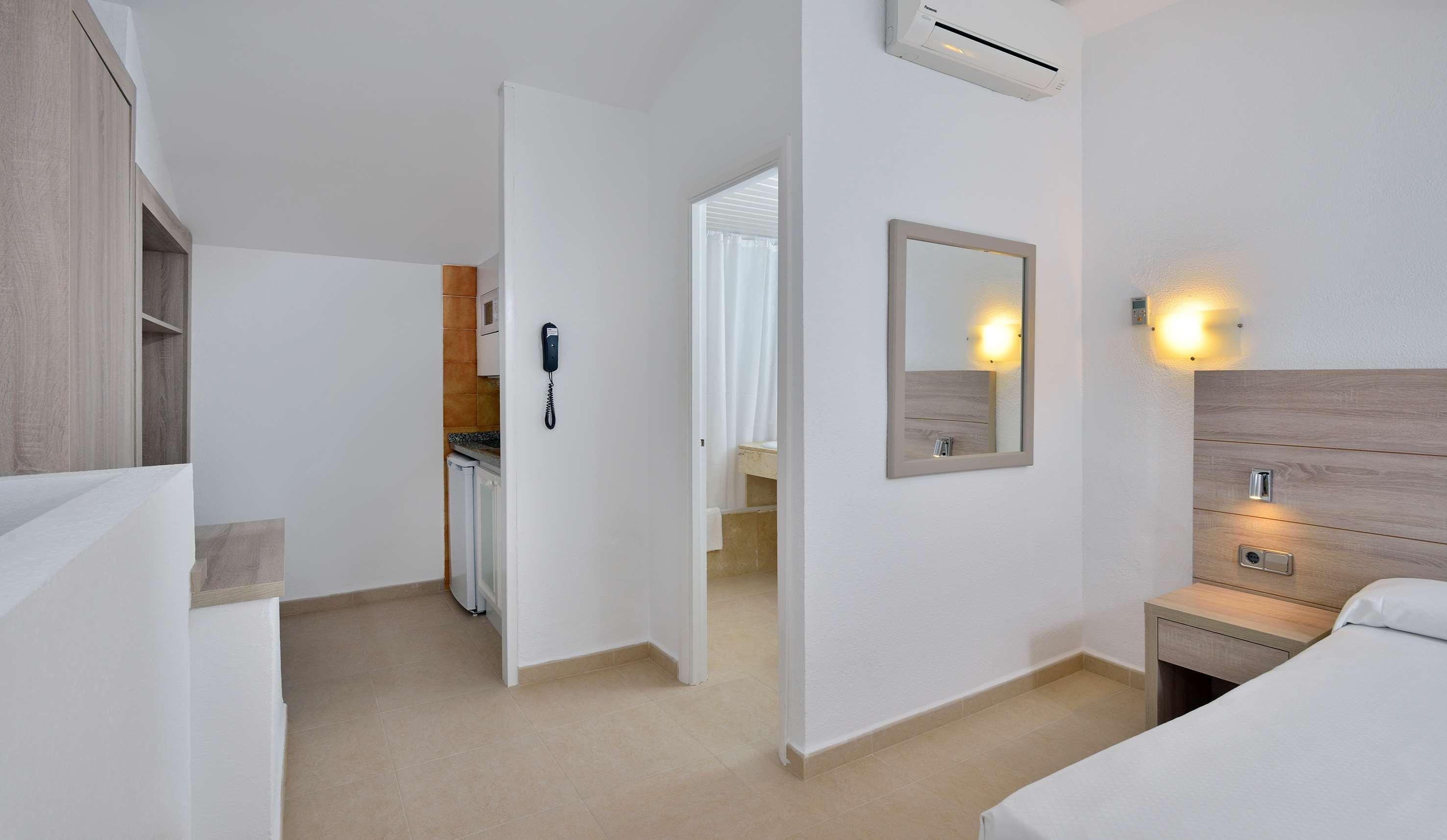 Sol Cala D'Or Apartamentos Bagian luar foto